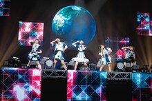 手羽先センセーションの愛知・日本特殊陶業市民会館 フォレストホール公演の様子。