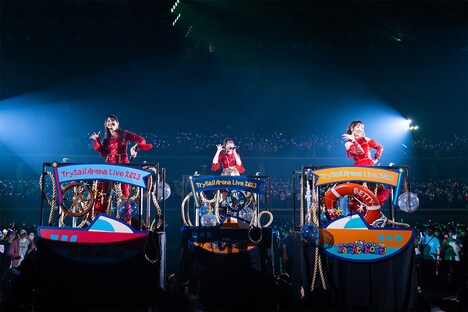 「LAWSON presents TrySail Arena Live 2023 ~会いに行くyacht! みんなであそboat!~」の様子。