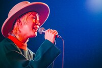 吉田結威（G, Vo）（撮影：松本いづみ）