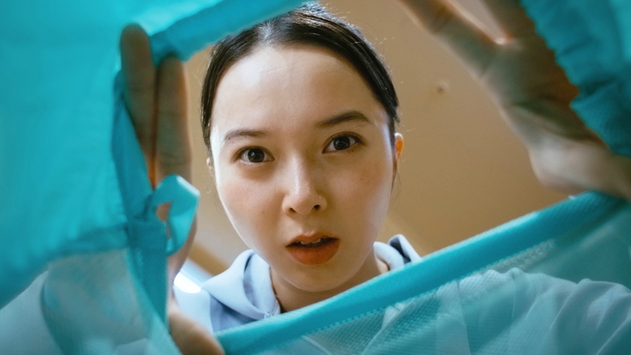 めいちゃん「スクワッド！」ミュージックビデオより。