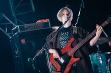 藤田（B / ネクライトーキー）（Photo by Kana Tarumi）