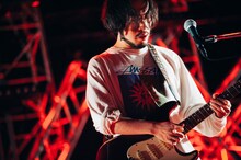 朝日（G / ネクライトーキー）（Photo by Kana Tarumi）