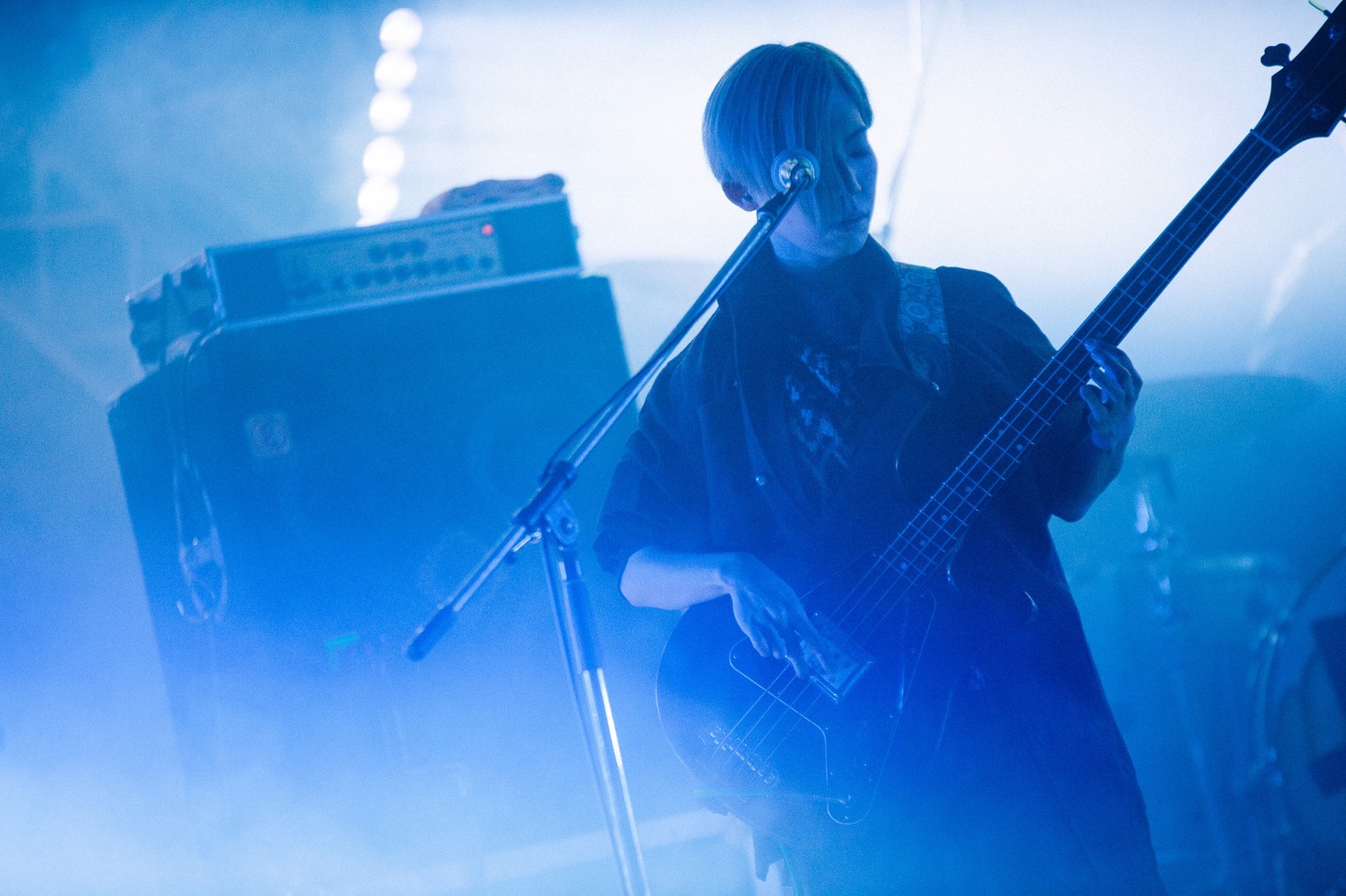藤田（B / ネクライトーキー）（Photo by Kana Tarumi）