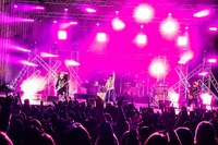 「ライブナタリー 5周年記念公演 “渋谷すばる × THE BAWDIES”」の様子。（撮影：森好弘）