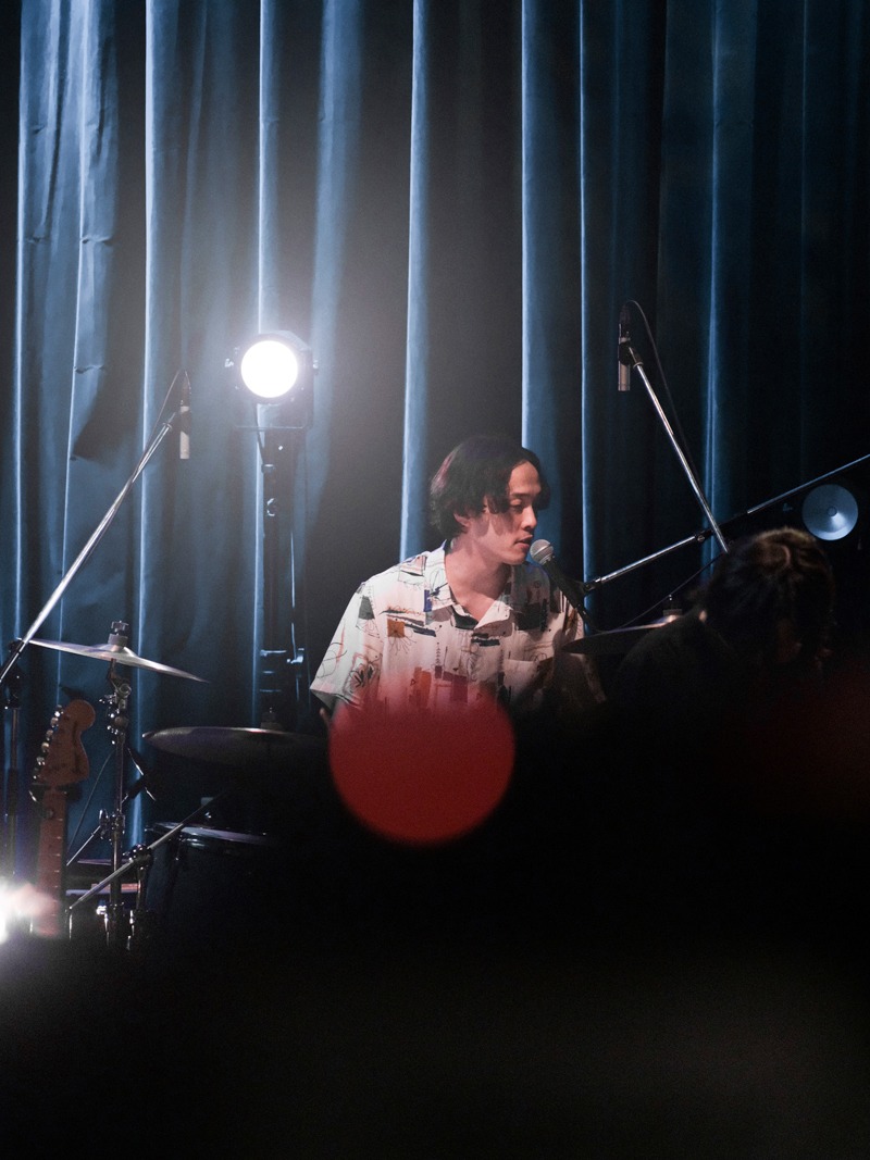 中島雄士（Dr）（撮影：小財美香子）