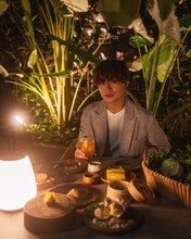 マニラの最先端レストラン、トーヨーイータリーを訪れた白濱亜嵐。