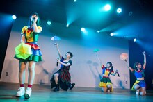 「雨降りサンデイ」でコラボするばっぷるとSAWA。