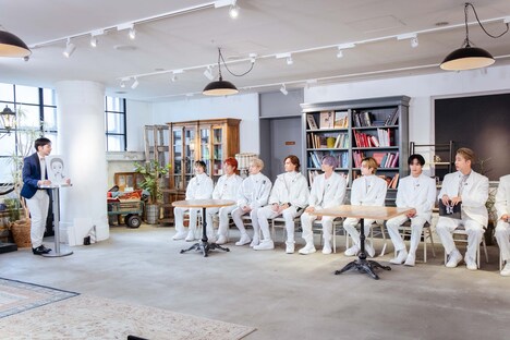 「THE RAMPAGE SPECIAL ～グルグル回るよ運のツキ！2023年運勢ランキングNo.1は誰だ?!～」より。（撮影：曽我美芽）