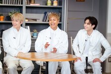 「THE RAMPAGE SPECIAL ～グルグル回るよ運のツキ！2023年運勢ランキングNo.1は誰だ?!～」より。（撮影：曽我美芽）