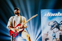 サイモン・デラネイ（G / Don Broco）（Photo by SHOTARO.）