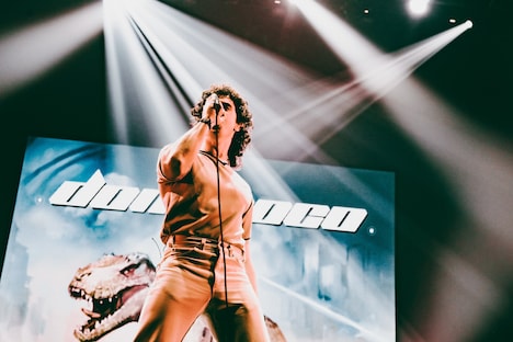 ロブ・ダミアーニ（Vo / Don Broco）（Photo by SHOTARO.）