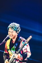 上杉研太（B / SUPER BEAVER）（撮影：青木カズロー）