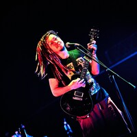 マキシマムザ亮君（歌と6弦と弟 / マキシマム ザ ホルモン）（撮影：浜野カズシ）