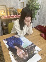 大園玲「櫻坂46 大園玲 1st写真集 半分光、半分影」より。（撮影：Takeo Dec.）