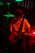 藤原基央（Vo, G）