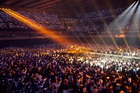 「BUMP OF CHICKEN TOUR 2023 be there」初日公演の様子。