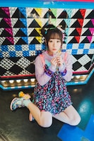 真中まな（東京ニュース通信社刊 / 撮影：HIROKAZU）