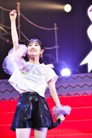 「東山奈央 5th ANNIVERSARY TOUR『Welcome to MY WONDERLAND』」の様子。