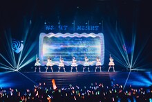 FRUITS ZIPPER「1st LIVE TOUR 2023 -WINTER- ♡BE AT THE HEART♡ -TOUR FINAL-」の様子。（撮影：ヨシモリユウナ）