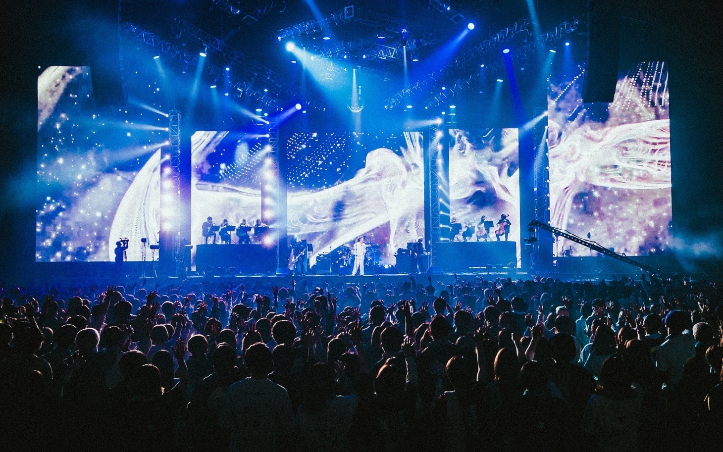 「BLUE ENCOUNT TOUR 2022-2023 ～knockin' on the new door～THE FINAL」の様子。（撮影：ヤマダマサヒロ）