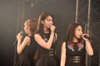 左から奥ゆい、天羽希純、十味。