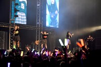 #2i2「死兆星ワンマン」の様子。