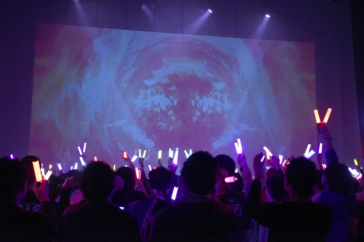 #2i2「死兆星ワンマン」の様子。