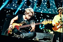 辻村勇太（B / BLUE ENCOUNT）（撮影：浜野カズシ）