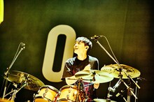 高村佳秀（Dr / BLUE ENCOUNT）（撮影：浜野カズシ）