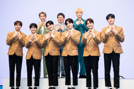 DXTEENと與那城奨（JO1）、崔信化、木村柾哉（INI）。