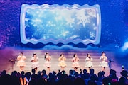 FRUITS ZIPPER「1st LIVE TOUR 2023 -WINTER- ♡BE AT THE HEART♡ -TOUR FINAL-」の様子。(撮影:ヨシモリユウナ)