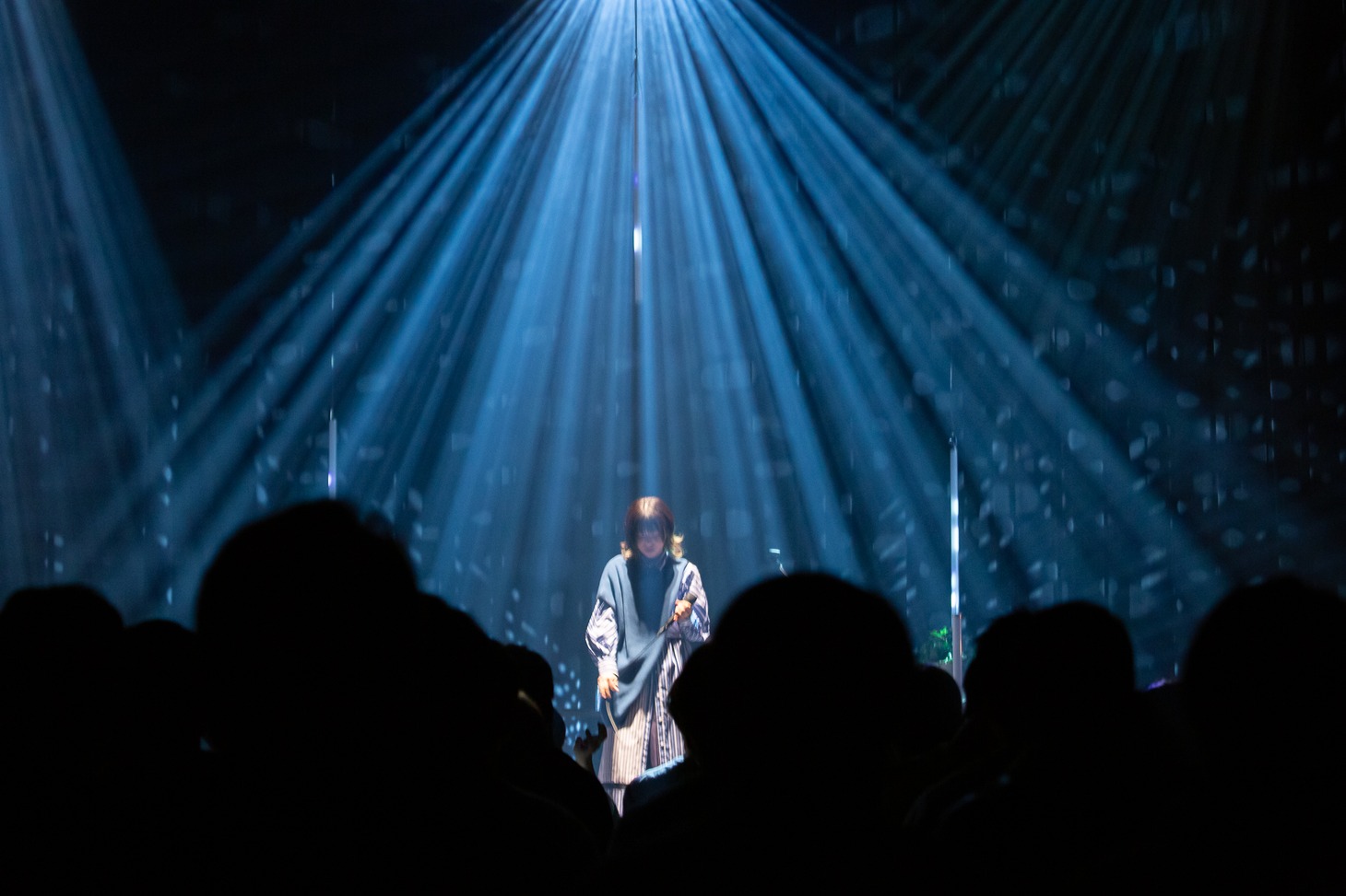 「八木海莉 One-Man Live『polydam』」初日公演の様子。（Photo by Loco Kinoshita）