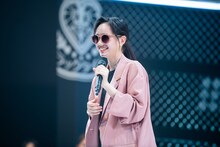 勝利を収めたゆな軍のボス・ヤー仲村こと仲村悠菜。