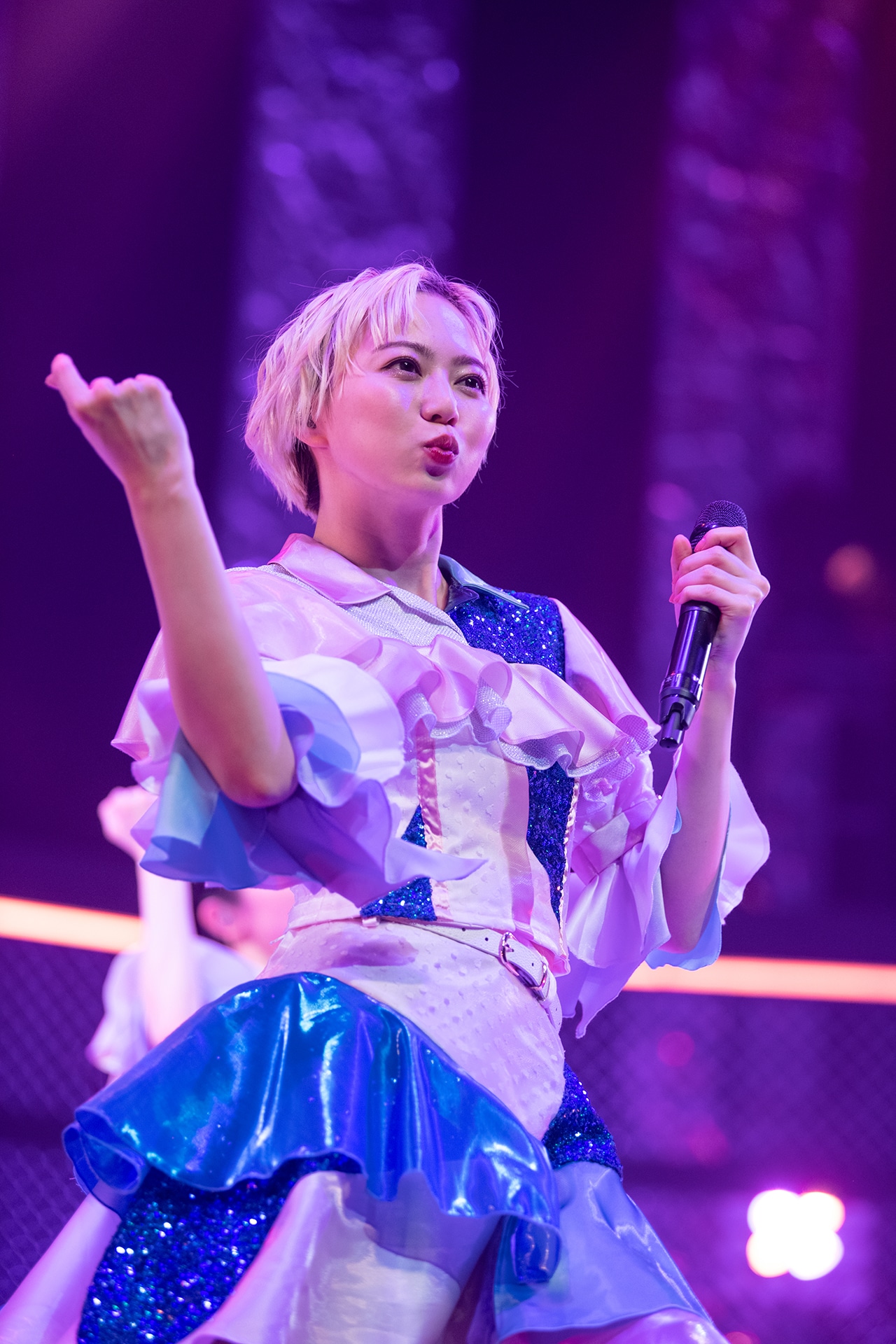 安本彩花