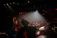 「Zang-Neng tour 2023」LIQUIDROOM公演の様子。（Photo by kaochi）