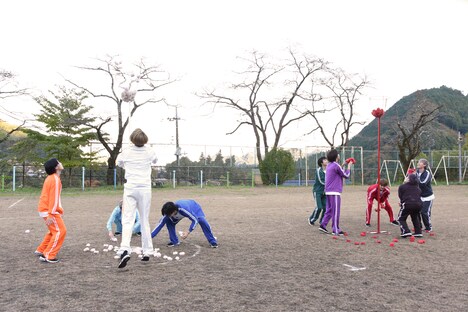 ダンシング玉入れの様子。