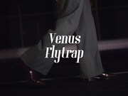 春野「Venus Flytrap feat. 佐藤千亜妃」ミュージックビデオより。