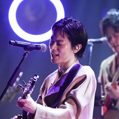 菅田将暉の念願叶う、Creepy Nutsとアルピー平子も駆けつけた初の武道館ワンマン