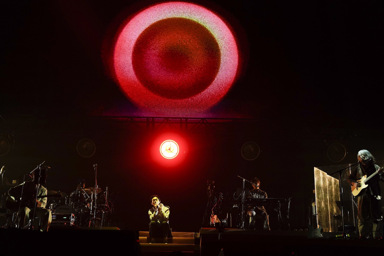 「菅田将暉 LIVE TOUR 2022 “クワイエットジャーニー”」東京・日本武道館公演の様子。（撮影：上飯坂一）