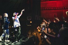 STARKIDSのライブの様子。（撮影：ハタサトシ）