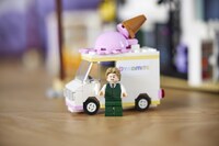 「レゴ アイデア BTS Dynamite」より。(c)2023 The LEGO Group. (c)BIGHIT MUSIC & HYBE. All Rights Reserved.