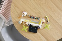 「レゴ アイデア BTS Dynamite」より。(c)2023 The LEGO Group. (c)BIGHIT MUSIC & HYBE. All Rights Reserved.