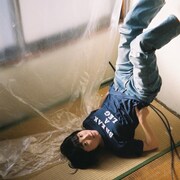 岡林風穂、最新アルバムよりバンドの演奏シーンで構成した「誘い」MV公開
