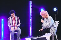 左から藤巻亮太、手越祐也。