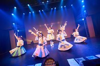 「iSPY 1st Anniversary Tour 2022-2023 あなたのハートはいただきます♡」ファイナル公演の様子。