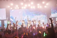 「iSPY 1st Anniversary Tour 2022-2023 あなたのハートはいただきます♡」ファイナル公演の様子。