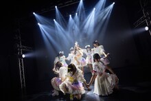 「iSPY 1st Anniversary Tour 2022-2023 あなたのハートはいただきます♡」ファイナル公演の様子。