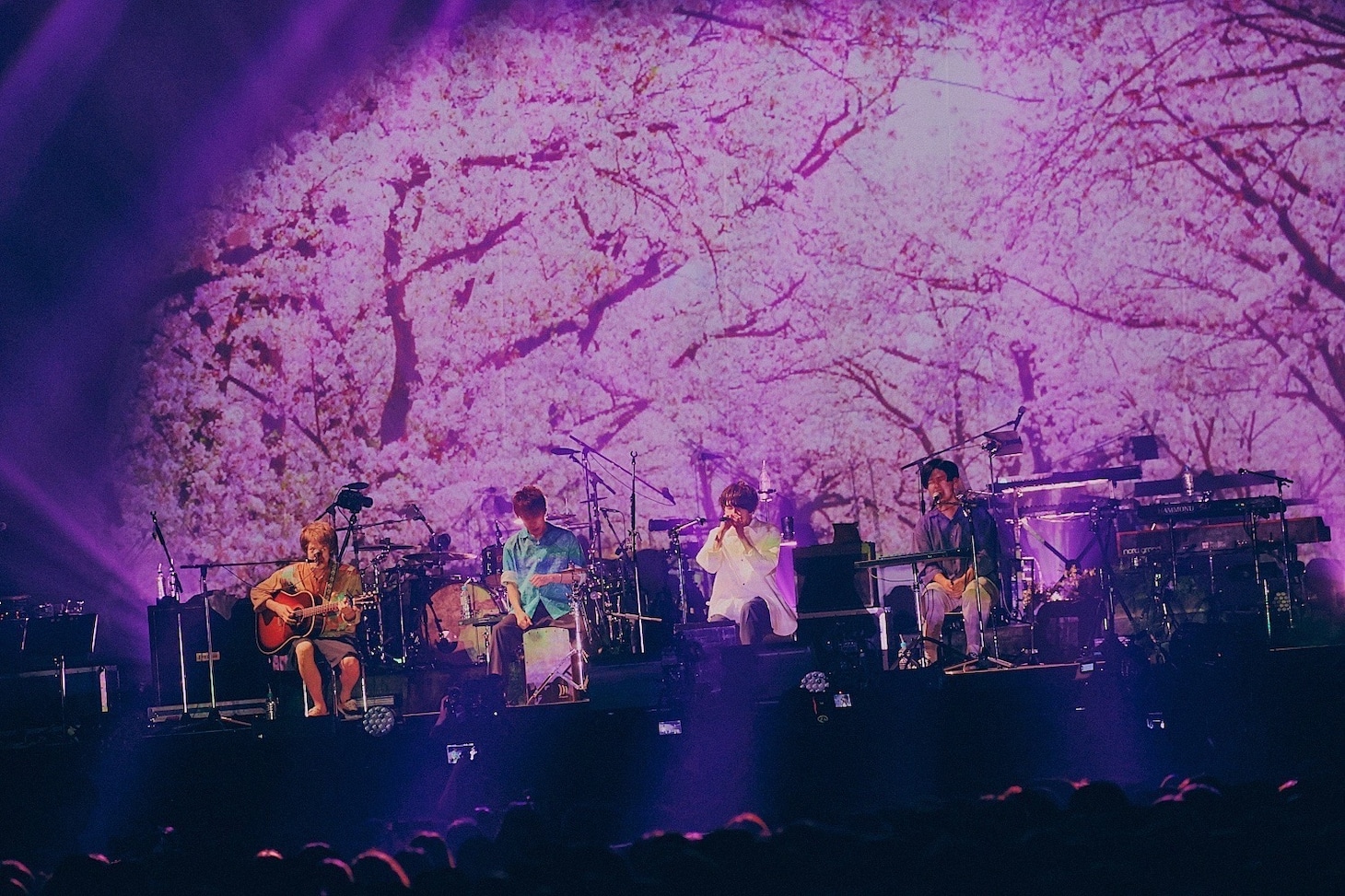 「sumika Live Tour 2022-2023『Ten to Ten』」愛知・日本ガイシホール公演の様子。（撮影：後藤壮太郎）