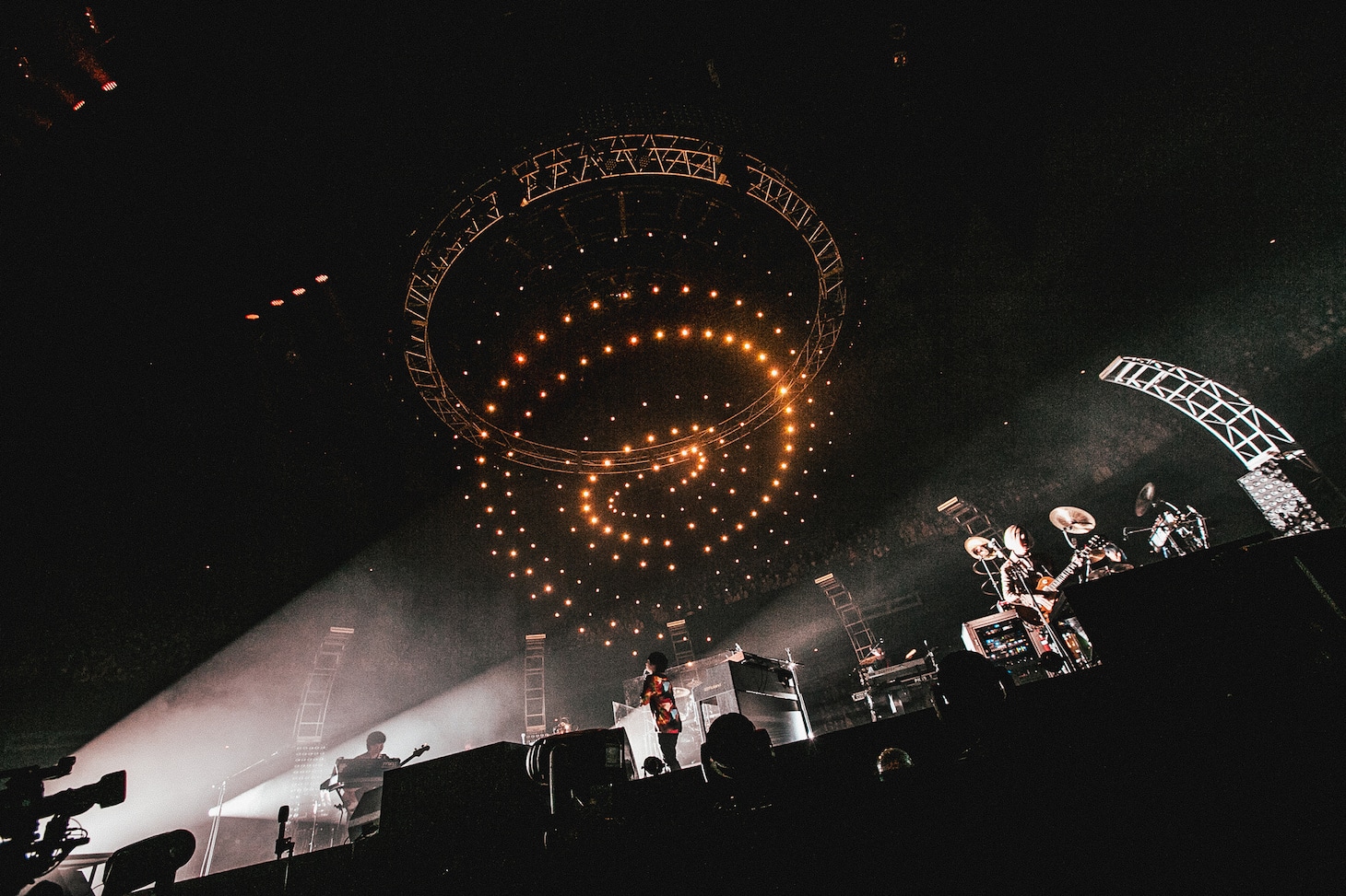 Official髭男dism「SHOCKING NUTS TOUR」2月16日公演の様子。（Photo by TAKAHIRO TAKINAMI）