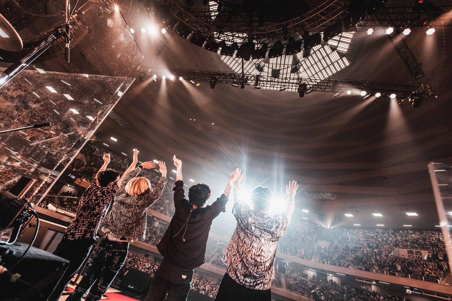 Official髭男dism「SHOCKING NUTS TOUR」2月16日公演の様子。（Photo by TAKAHIRO TAKINAMI）